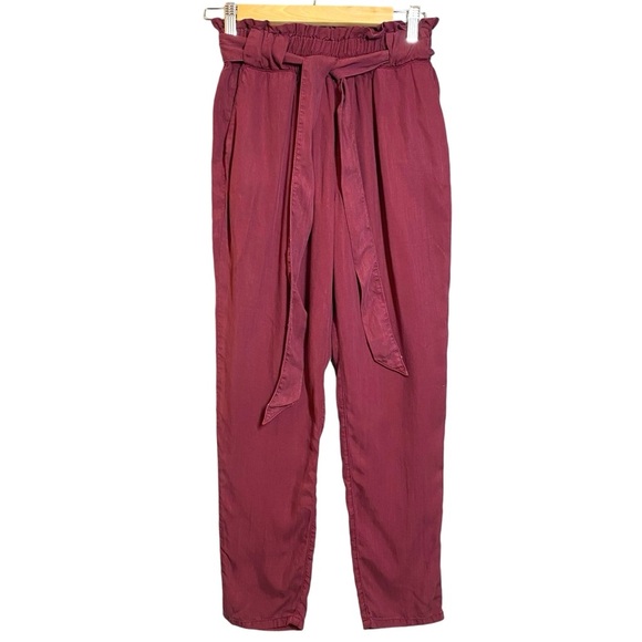 Sneak Peek from Buckle Paper Bag Woven Crop Pants Size‎ Small Burgundy Tencil - Picture 1 of 16